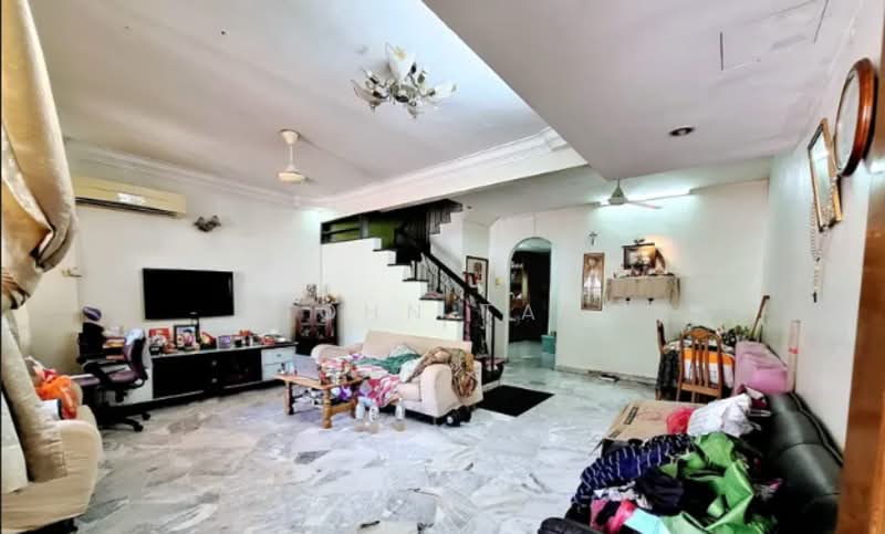 Rumah Teres 2 Tingkat untuk Dijual di Bandar Kinrara Seksyen 5 (Bandar Kinrara) - John Tan - Living Room - PropertyGuru.com.my