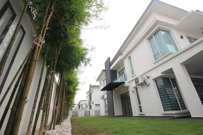Cluster House for Rent in Senibong Villas (Masai) - Richard Shai - Exterior - PropertyGuru.com.my