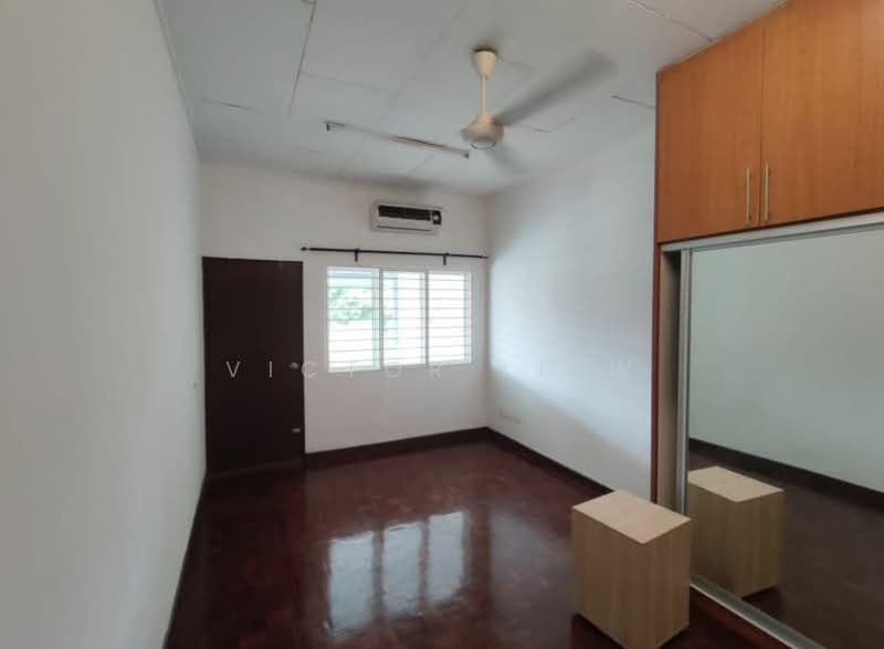 Rumah Teres 2 Tingkat untuk Dijual di SS2 (Petaling Jaya) - Victor Liew - Bedroom - PropertyGuru.com.my