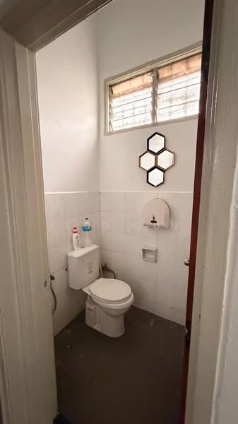 Shop for Rent in Johor Bahru (Johor) - Leon Oun - Bathroom - PropertyGuru.com.my