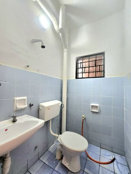 Apartment for Sale at Sri Melor (Mulberry Court) - M.J Zairin - Bathroom - PropertyGuru.com.my