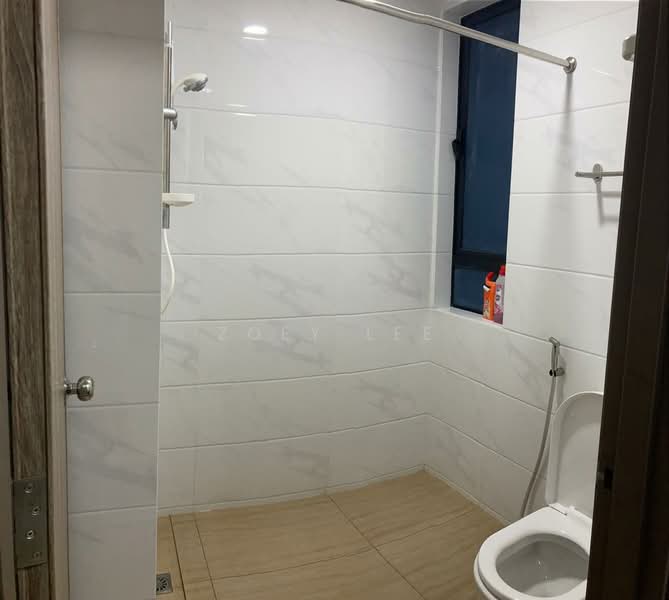Service Residence for Sale at Country Garden Central Park - Zoey Lee - Bathroom - PropertyGuru.com.my