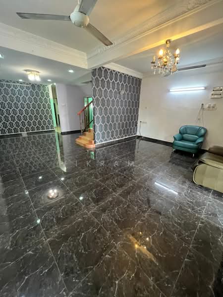 2-storey Terraced House for Sale in Taman Gembira (Klang) - Vikram . - Living Room - PropertyGuru.com.my