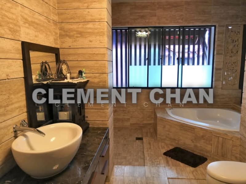 Rumah Teres untuk Dijual di Bukit Rahman Putra (Sungai Buloh) - Clement Chan - Bathroom - PropertyGuru.com.my