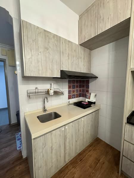 Kondominium untuk Disewa di The Edge Residence - Gilbert Tay - Kitchen - PropertyGuru.com.my