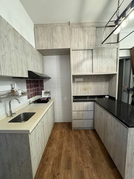 Kondominium untuk Disewa di The Edge Residence - Gilbert Tay - Kitchen - PropertyGuru.com.my