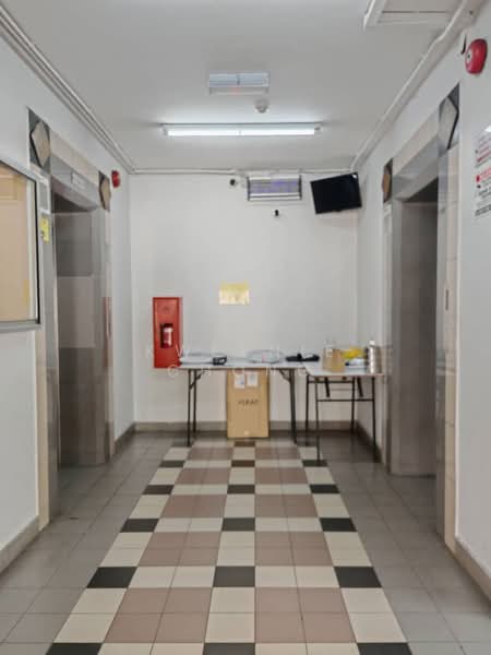 Kondominium untuk Dijual di Awana Puri - Kweenie Chong - Corridor - PropertyGuru.com.my