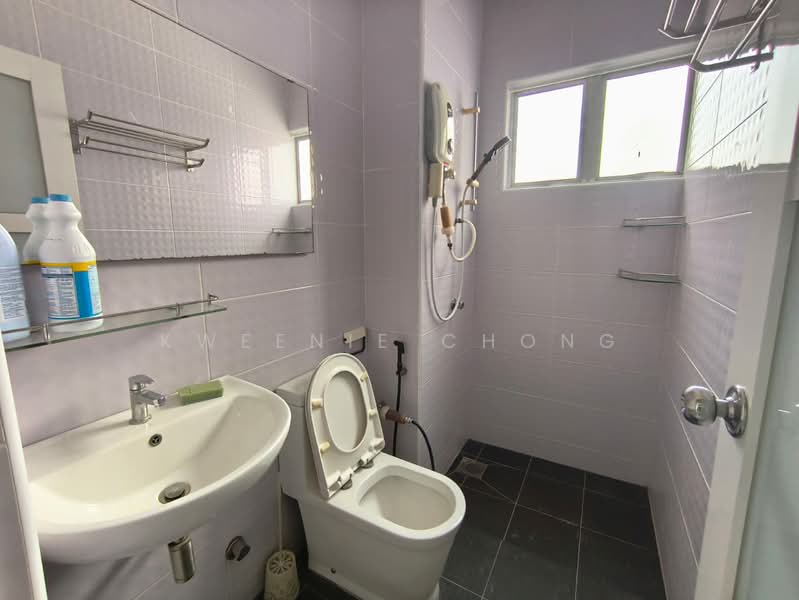 Kondominium untuk Dijual di Awana Puri - Kweenie Chong - Bathroom - PropertyGuru.com.my