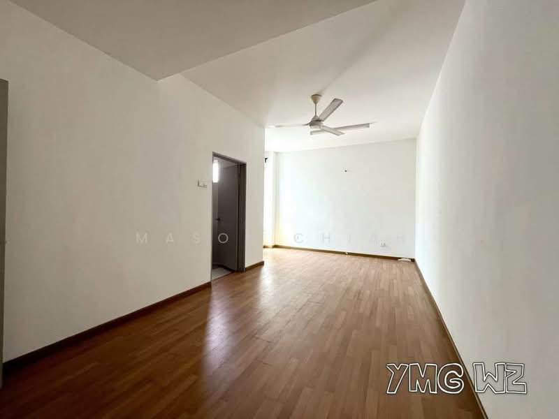 Rumah Kluster untuk Dijual di Canary Garden (Klang) - Mason Chiah - Living Room - PropertyGuru.com.my