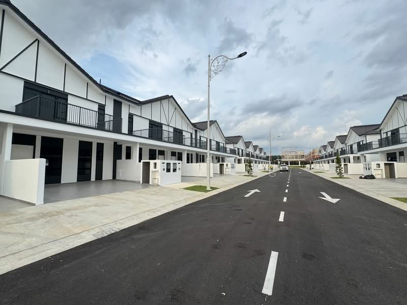 Rumah Kluster untuk Dijual di Taman Ekoflora (Johor Bahru) - Tracy Ong - Exterior - PropertyGuru.com.my