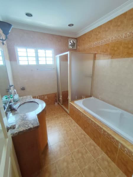 Bungalow for Sale in Setapak (Kuala Lumpur) - Eda Zainal - Bathroom - PropertyGuru.com.my