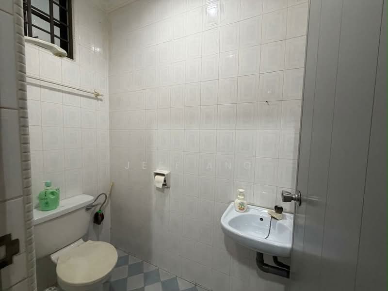 2-storey Terraced House for Sale in Taman Perling (Perling) - Jeff Ang - Bathroom - PropertyGuru.com.my