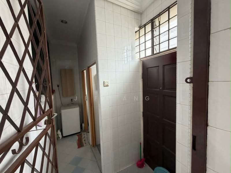 2-storey Terraced House for Sale in Taman Perling (Perling) - Jeff Ang - Corridor - PropertyGuru.com.my