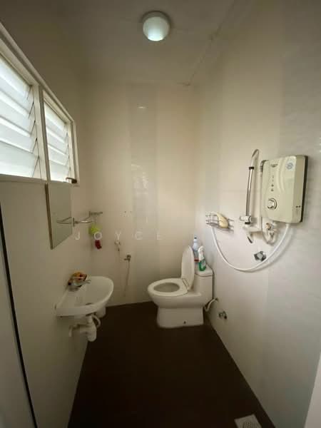 Rumah Teres untuk Dijual di Usj 18 (Subang Jaya) - Joyce Tan - Bathroom - PropertyGuru.com.my