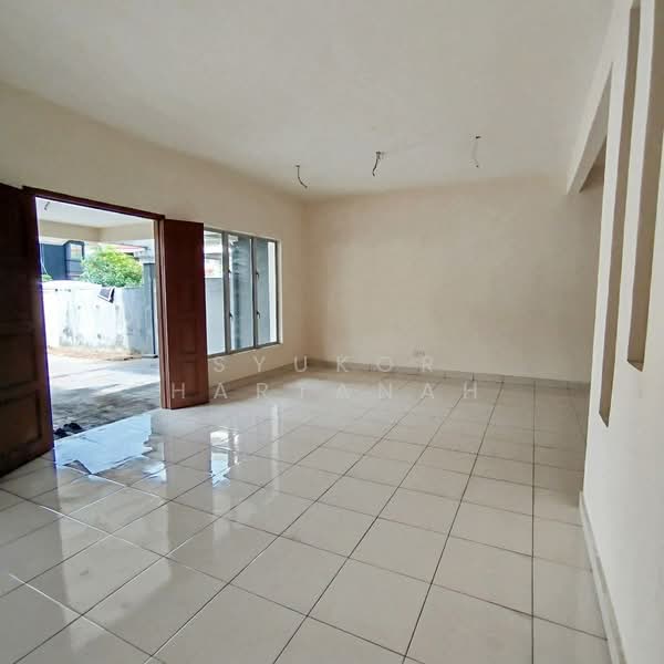2-storey Terraced House for Sale in Rawang (Selangor) - Syukor Hartanah - Living Room - PropertyGuru.com.my