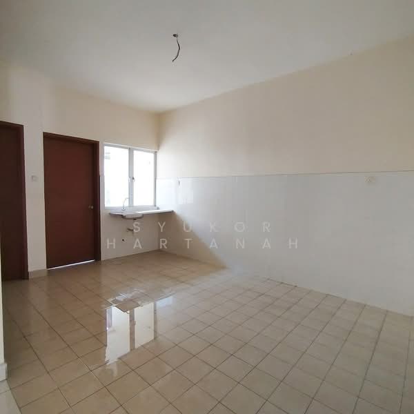 2-storey Terraced House for Sale in Rawang (Selangor) - Syukor Hartanah - Kitchen - PropertyGuru.com.my
