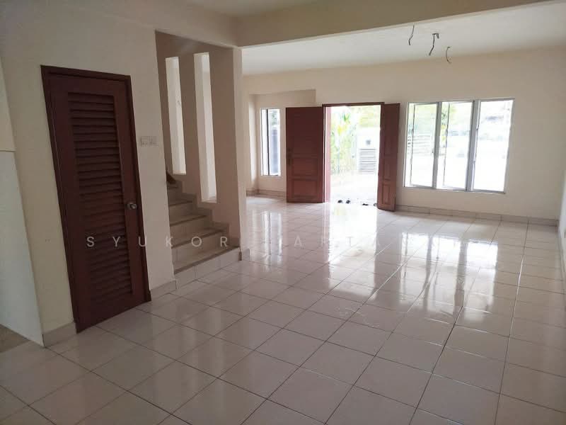 2-storey Terraced House for Sale in Rawang (Selangor) - Syukor Hartanah - Living Room - PropertyGuru.com.my