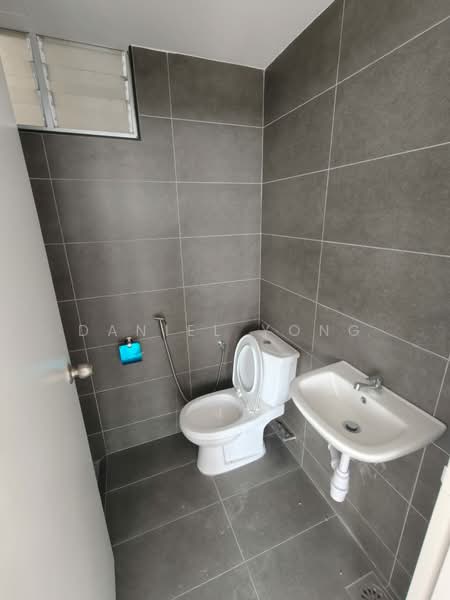 Servis Apartment untuk Dijual di Midas @ Seri Alam - Daniel Yong - Bathroom - PropertyGuru.com.my