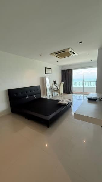 Condominium for Sale at Sea Range Tower - Aswad . - Bedroom - PropertyGuru.com.my