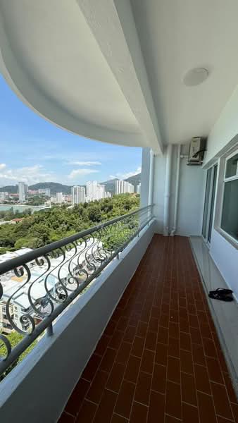 Condominium for Sale at Sea Range Tower - Aswad . - Balcony - PropertyGuru.com.my