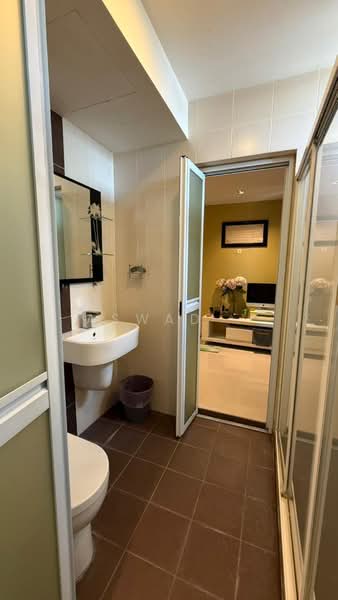 Condominium for Sale at Sea Range Tower - Aswad . - Bathroom - PropertyGuru.com.my