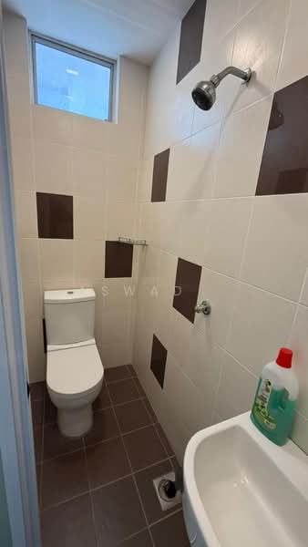 Condominium for Sale at Sea Range Tower - Aswad . - Bathroom - PropertyGuru.com.my