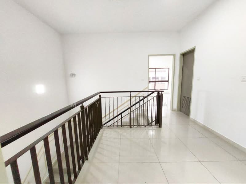 Rumah Teres 2 Tingkat untuk Dijual di Sepang (Selangor) - Maya Myra - Corridor - PropertyGuru.com.my