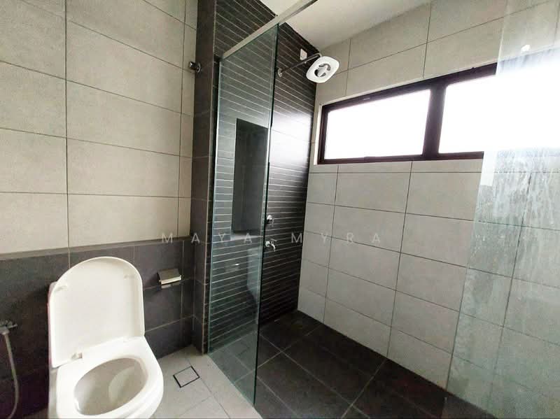 Rumah Teres 2 Tingkat untuk Dijual di Sepang (Selangor) - Maya Myra - Bathroom - PropertyGuru.com.my