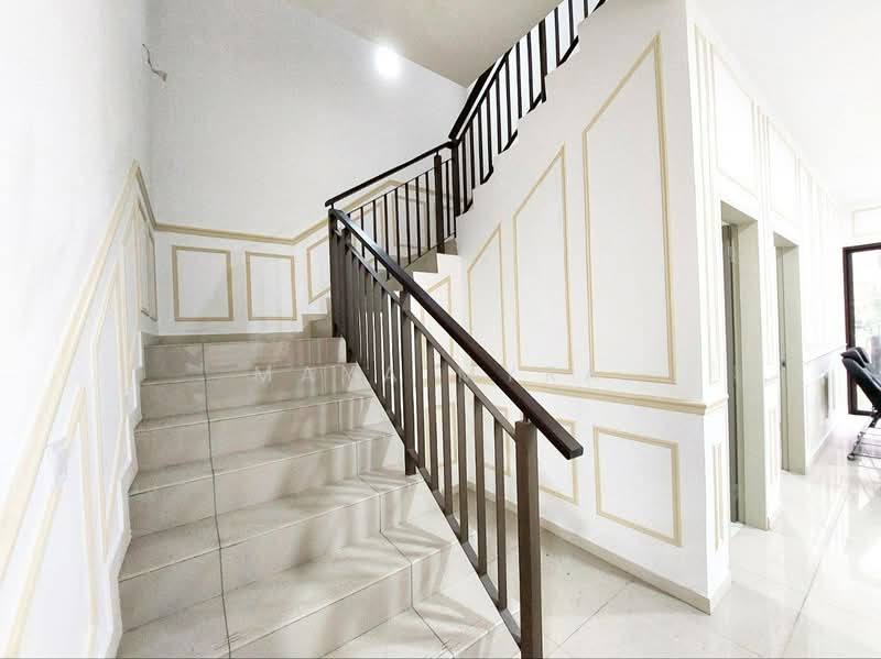 Rumah Teres 2 Tingkat untuk Dijual di Sepang (Selangor) - Maya Myra - Corridor - PropertyGuru.com.my