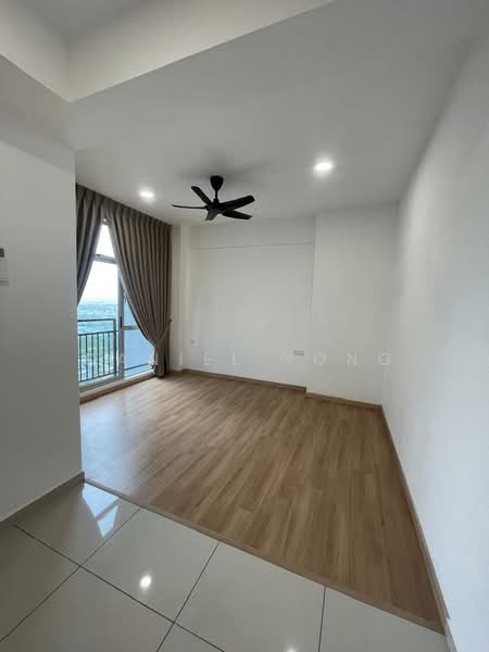 Servis Apartment untuk Dijual di Midas @ Seri Alam - Daniel Yong - Living Room - PropertyGuru.com.my