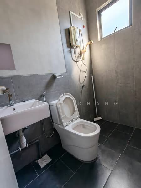 Rumah Teres 2 Tingkat untuk Dijual di Bandar Pulai Jaya (Kulai) - Esther Chang - Bathroom - PropertyGuru.com.my