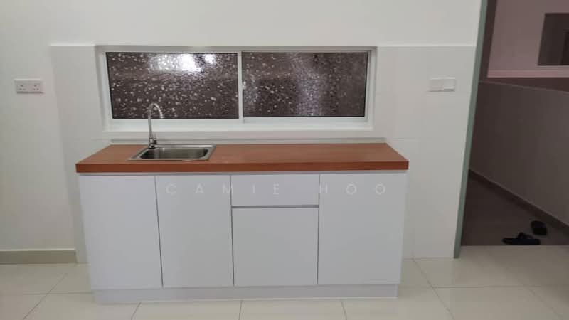 Service Residence for Sale at Pinnacle Sri Petaling - Camie Hoo - Kitchen - PropertyGuru.com.my