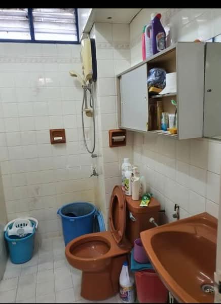 Pangsapuri untuk Disewa di Melati Apartments - Kim Tan - Bathroom - PropertyGuru.com.my