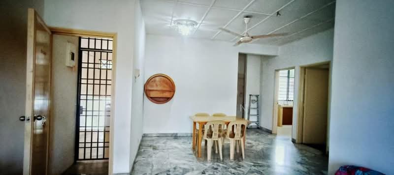 Pangsapuri untuk Disewa di Melati Apartments - Kim Tan - Dining Room - PropertyGuru.com.my