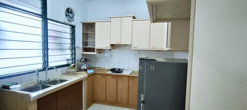 Pangsapuri untuk Disewa di Melati Apartments - Kim Tan - Kitchen - PropertyGuru.com.my