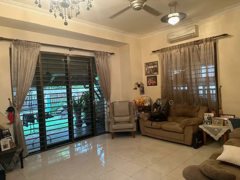 Rumah Teres untuk Dijual di Alam Damai (Cheras) - Joanne Tang - Living Room - PropertyGuru.com.my