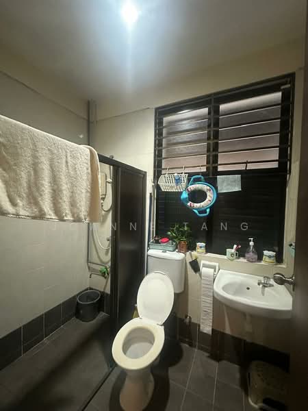 Rumah Teres untuk Dijual di Alam Damai (Cheras) - Joanne Tang - Bathroom - PropertyGuru.com.my