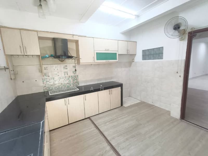 2-storey Terraced House for Sale in Bangi (Selangor) - SHAMSIAH AJMAIN - Kitchen - PropertyGuru.com.my