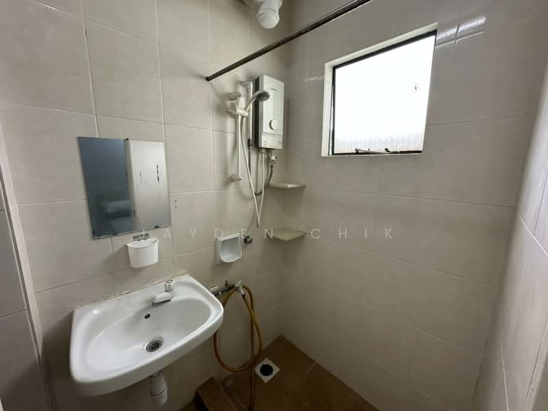 Apartment for Sale at Winner Court B - Jayden Chik - Bathroom - PropertyGuru.com.my