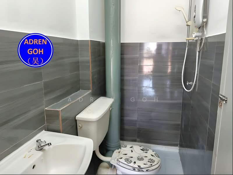 Apartment for Rent at Eastern Court - Adren Goh - Bathroom - PropertyGuru.com.my