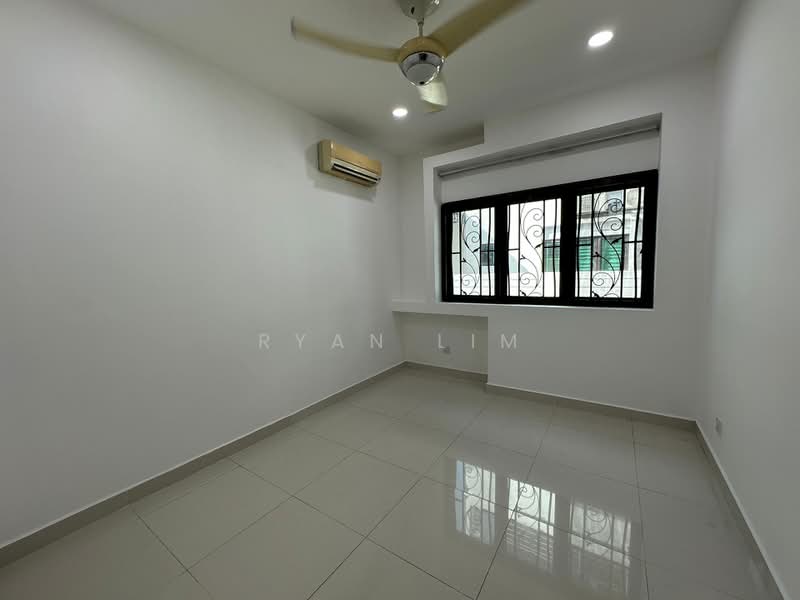 Semi-Detached House for Sale in Cheras (Kuala Lumpur) - Ryan Lim - Guest Room - PropertyGuru.com.my