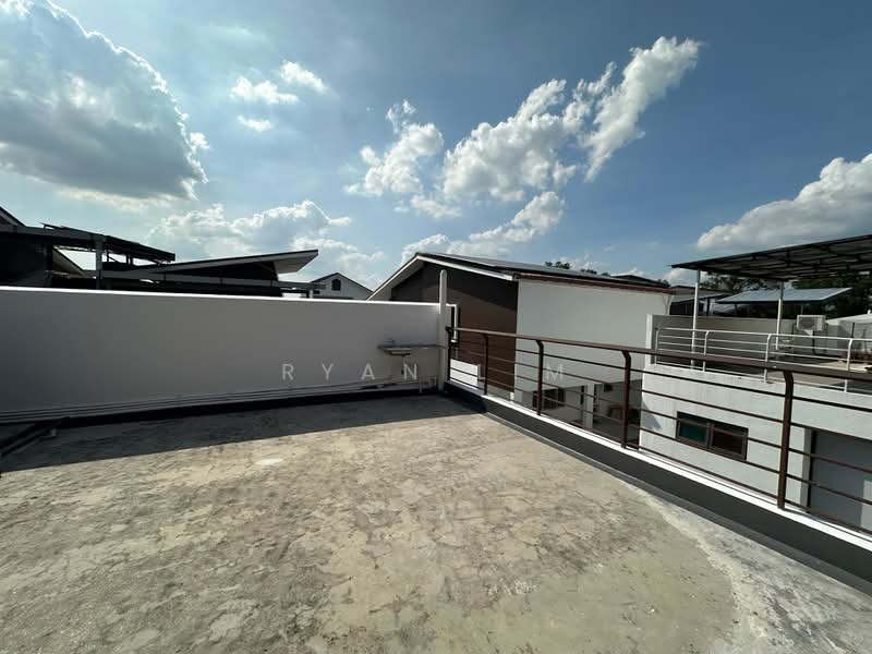 Semi-Detached House for Sale in Cheras (Kuala Lumpur) - Ryan Lim - Roof - PropertyGuru.com.my