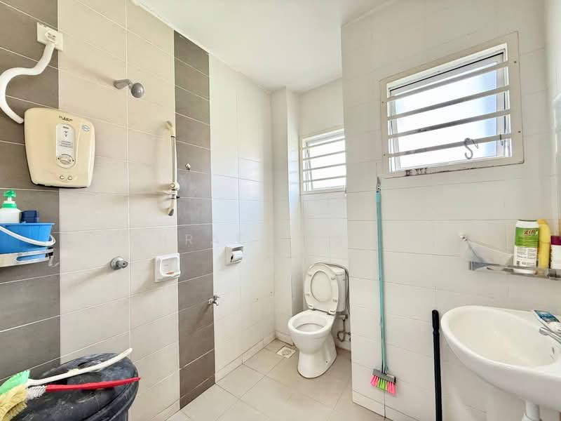 2-storey Terraced House for Sale in Bandar Puteri Puchong (Puchong) - Ashraff Daniel - Bathroom - PropertyGuru.com.my