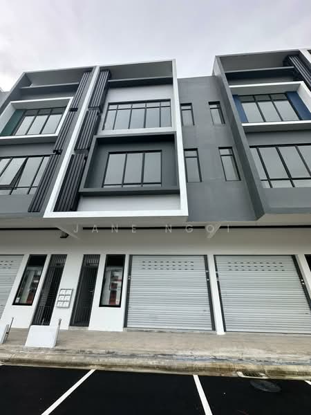 Shop for Rent in Austin Crest (Johor Bahru) - Jane Ngoi - Exterior - PropertyGuru.com.my