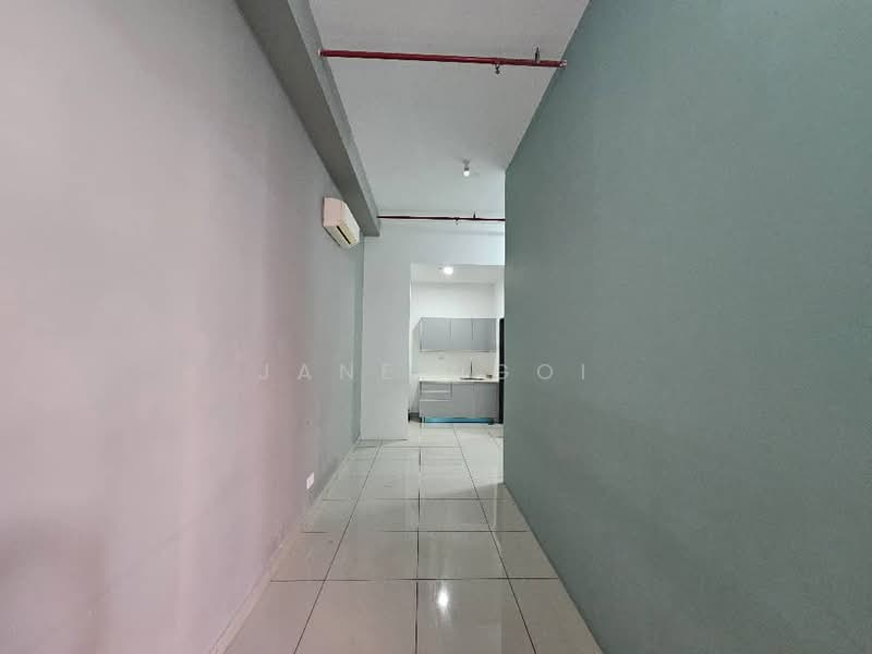 Soho for Rent in Taman Austin Perdana (Tebrau) - Jane Ngoi - Corridor - PropertyGuru.com.my