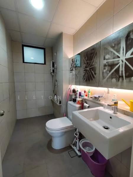 Condominium for Sale at The WaterEdge (Pinggiran Air) - Elston Chong - Bathroom - PropertyGuru.com.my
