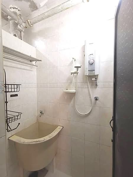 Pangsapuri untuk Disewa di Taman Sri Angsana - Kenny Ooi - Bathroom - PropertyGuru.com.my