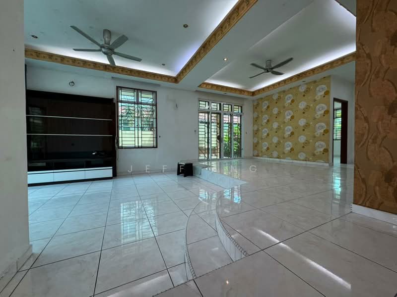 Rumah Berkembar untuk Dijual di Taman Perling (Perling) - Jeff Ang - Living Room - PropertyGuru.com.my