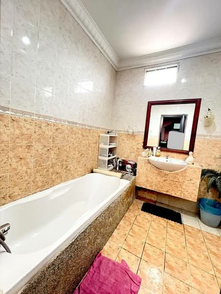 Semi-Detached House for Sale in Ukay Perdana (Ulu Kelang) - Hazeman Omar - Bathroom - PropertyGuru.com.my