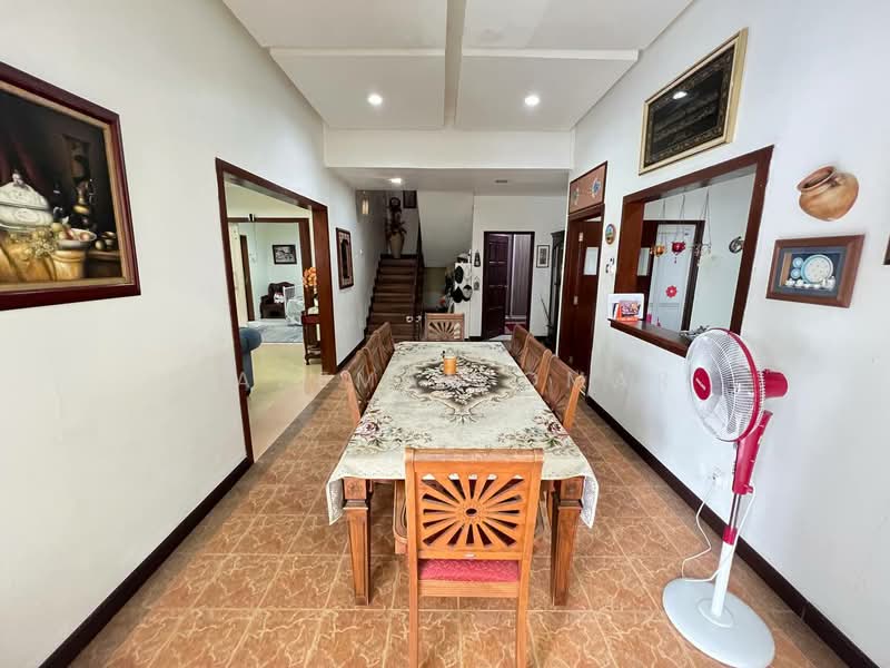Semi-Detached House for Sale in Ukay Perdana (Ulu Kelang) - Hazeman Omar - Dining Room - PropertyGuru.com.my